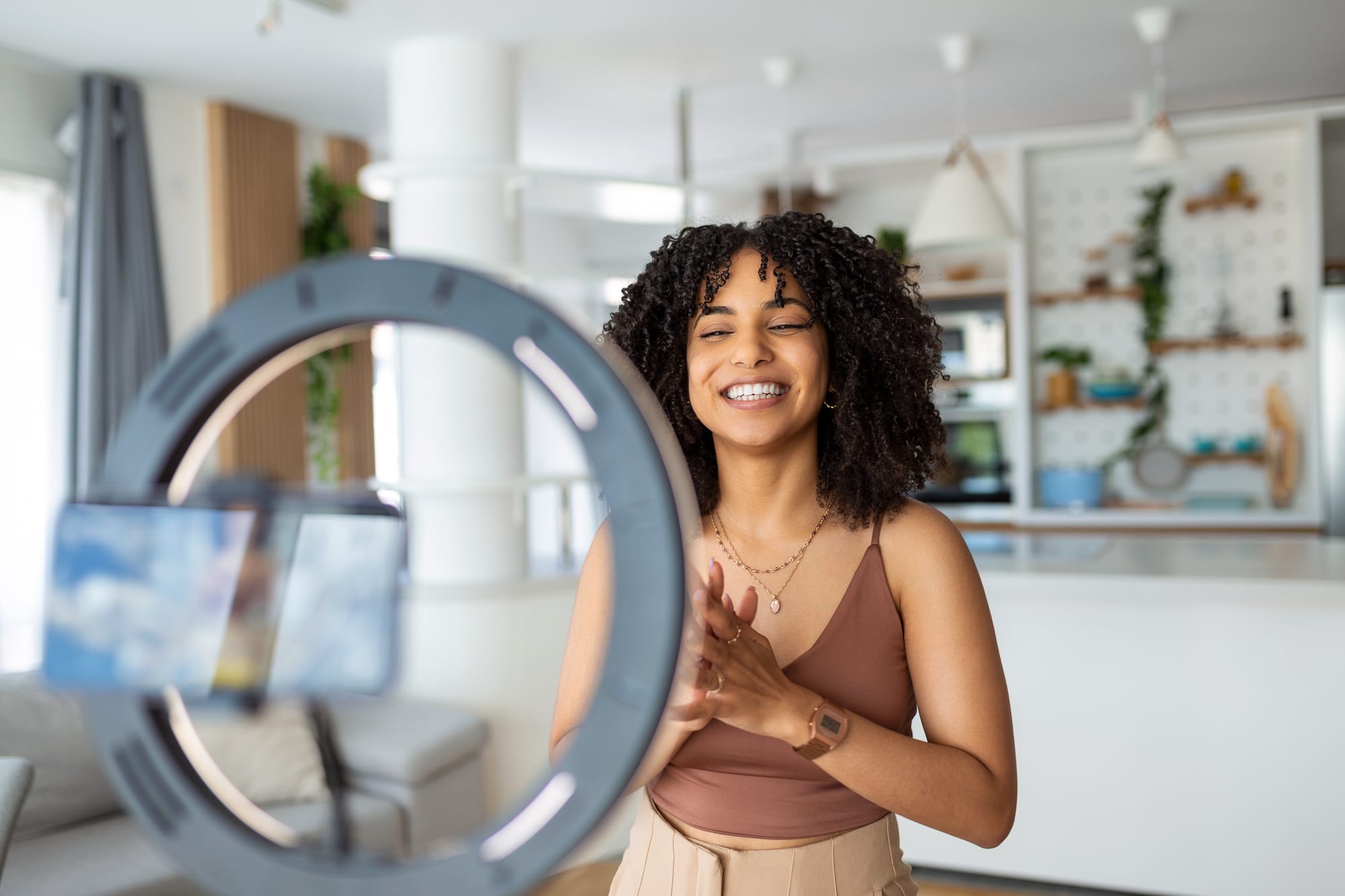 Micro vs. Macro: Why Smaller Hispanic Influencers Often Outperform Celebrity Endorsements