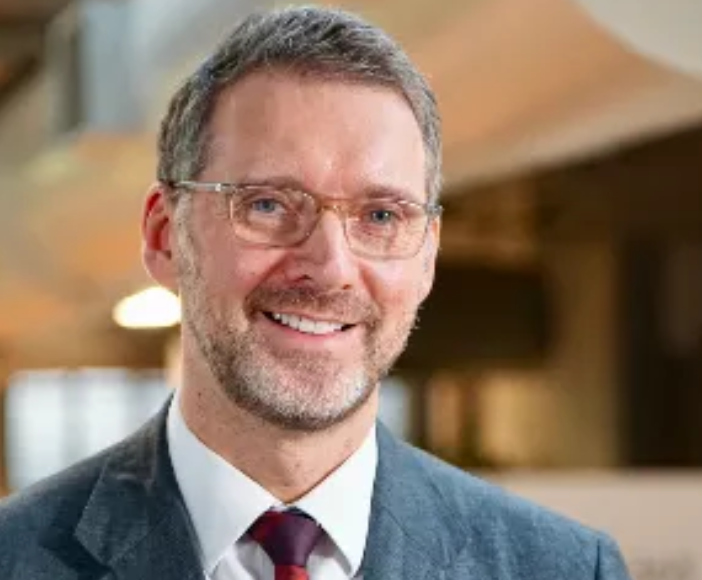 Another Case Study of Broken Academia: Prof Martin Cowie
