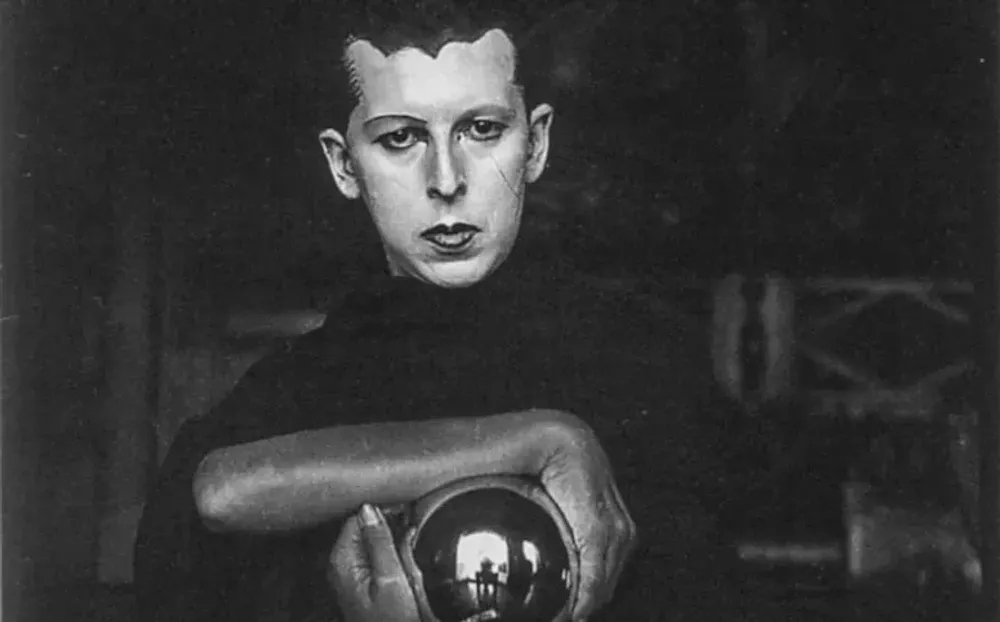 Issue #16 is Live Post feature image